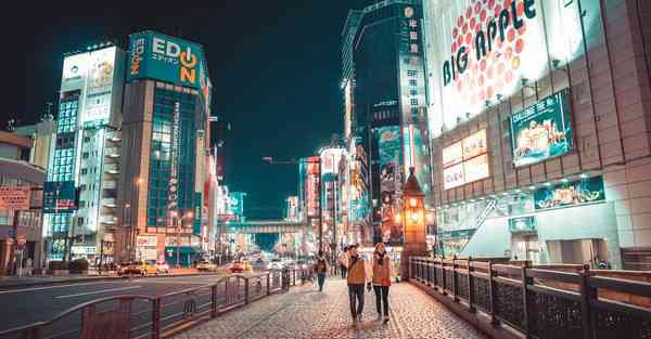 智能电梯机器人：革新传统行业的助力