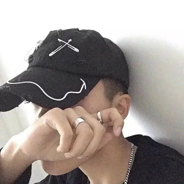 詹雅琴荷